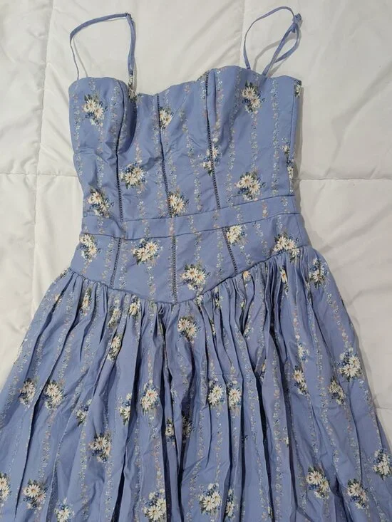 House of CB Ysabella Blue Daisy Print Stretch Cotton Midi Sundress (Regular A-C) - Picture 5 of 8
